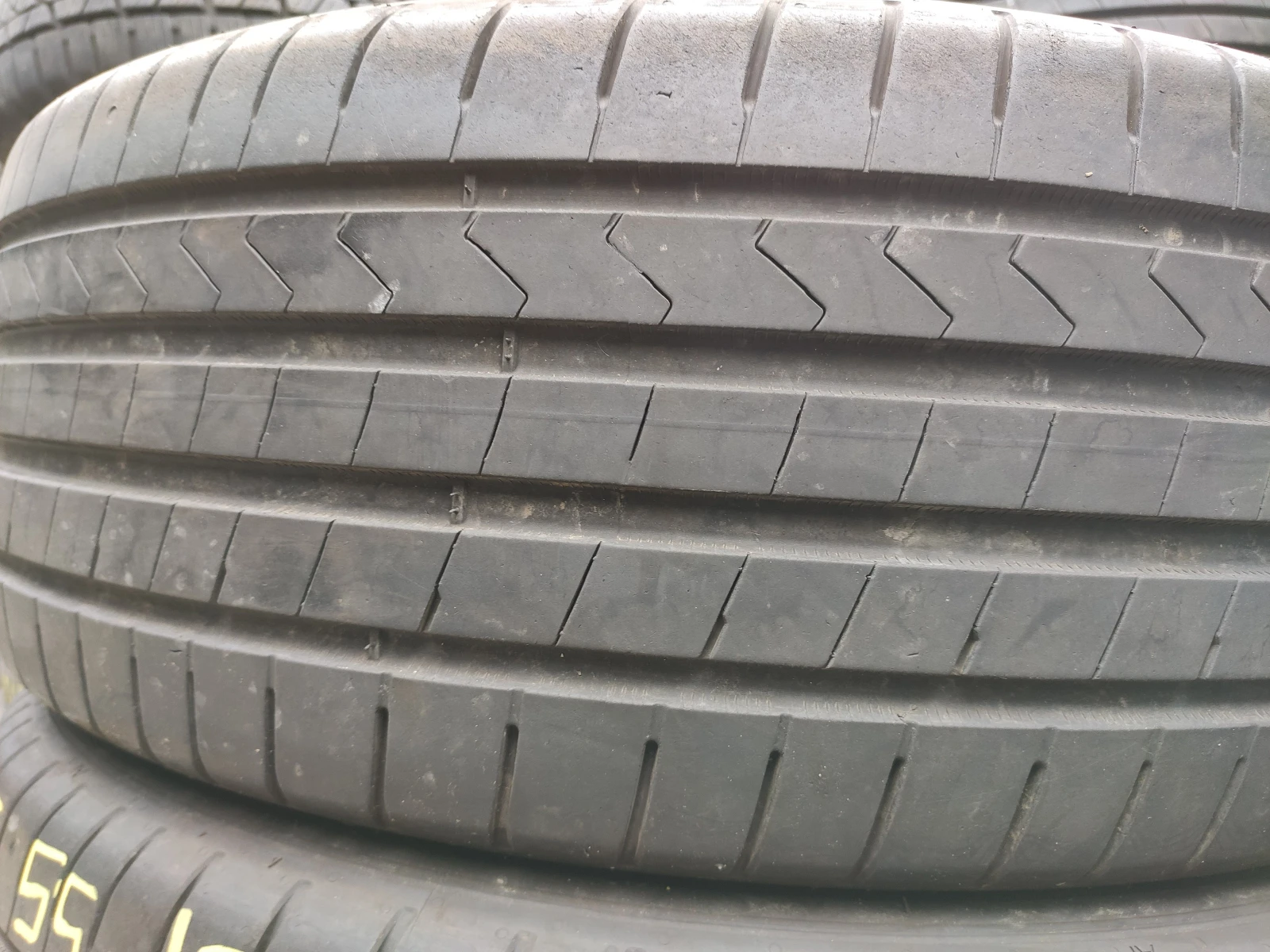 Гуми Летни 255/40R20, снимка 6 - Гуми и джанти - 55272551