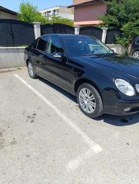 Mercedes-Benz E 270 Classic , снимка 2