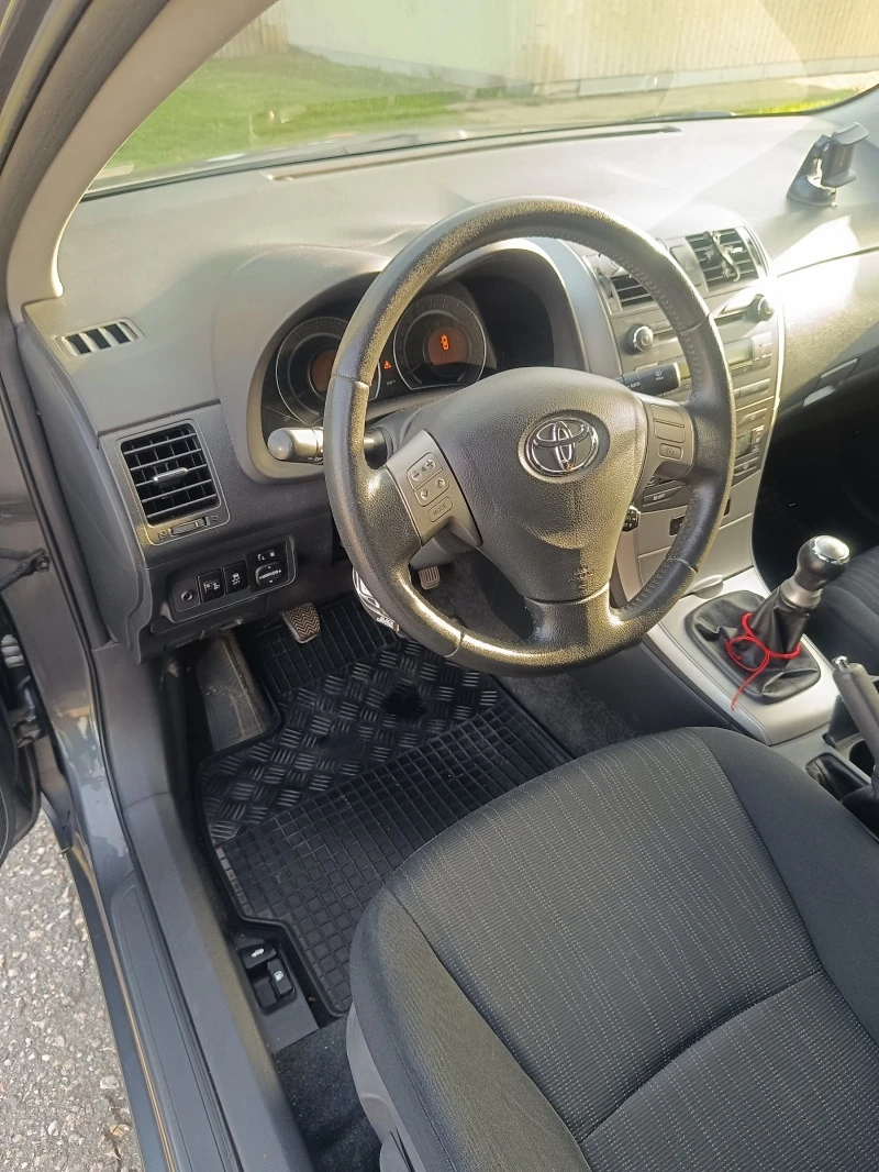 Toyota Corolla, снимка 10 - Автомобили и джипове - 45824572