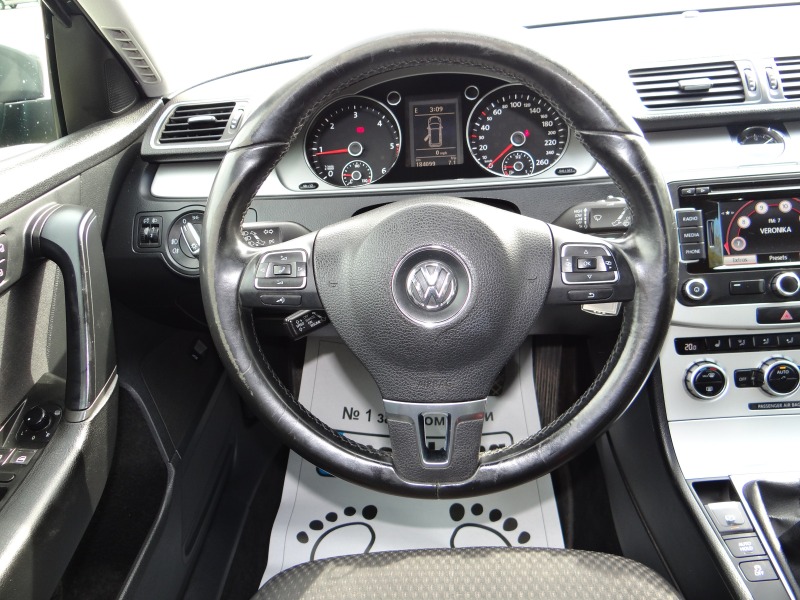 VW Passat 2.0 TDI HIGHLINE, снимка 9 - Автомобили и джипове - 45930840