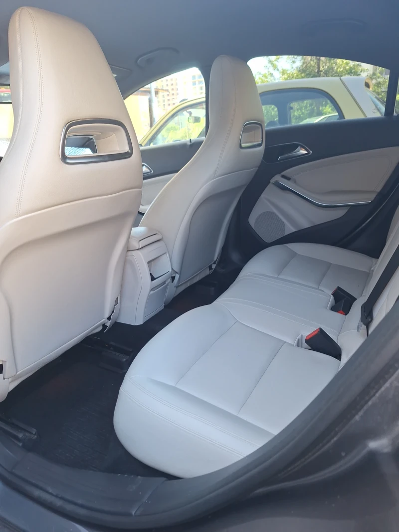 Mercedes-Benz CLA 220, снимка 5 - Автомобили и джипове - 51569733