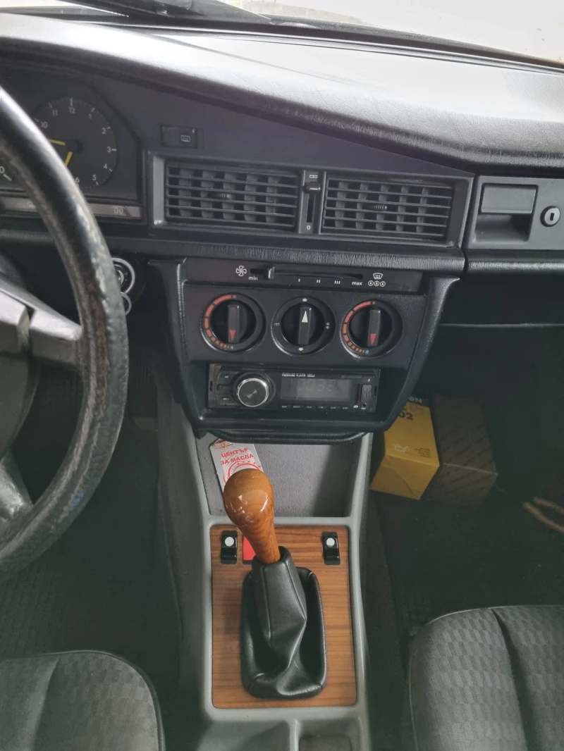 Mercedes-Benz 190 Dizel, снимка 4 - Автомобили и джипове - 52660426