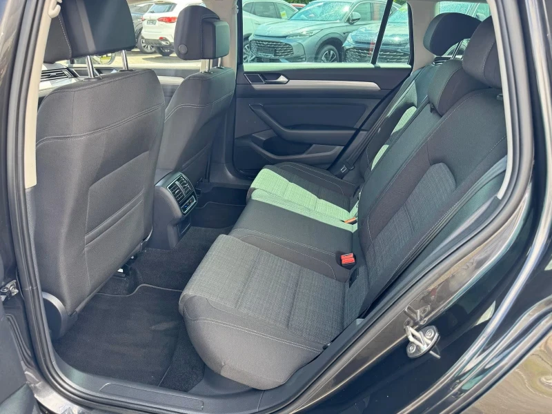VW Passat Variant 2.0 TDI DSG Business ACC LED KAM #iCarbg, снимка 16 - Автомобили и джипове - 52204111