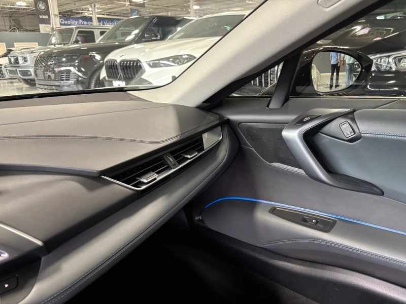 BMW i8 e-Drive AWD С РЕГИСТРАЦИЯ&АВТО КРЕДИТ, снимка 12 - Автомобили и джипове - 53433061
