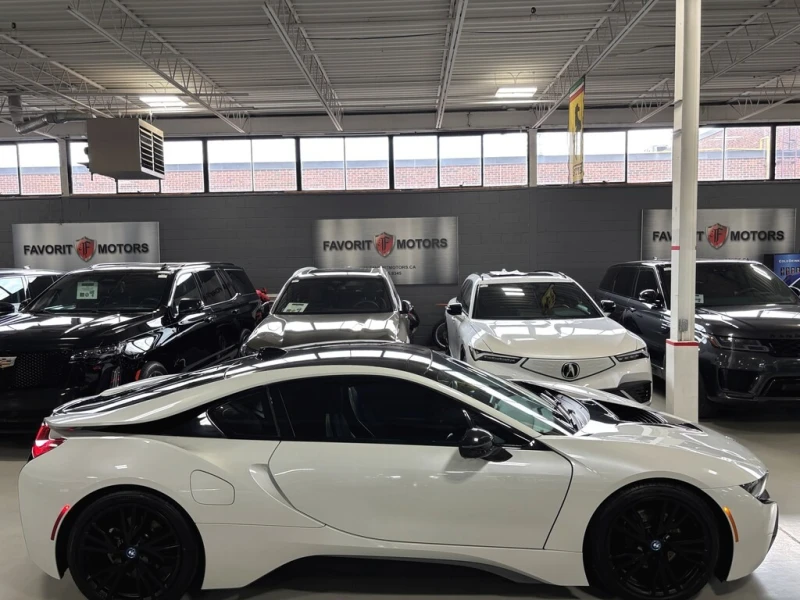 BMW i8 e-Drive AWD С РЕГИСТРАЦИЯ&АВТО КРЕДИТ, снимка 3 - Автомобили и джипове - 53433061