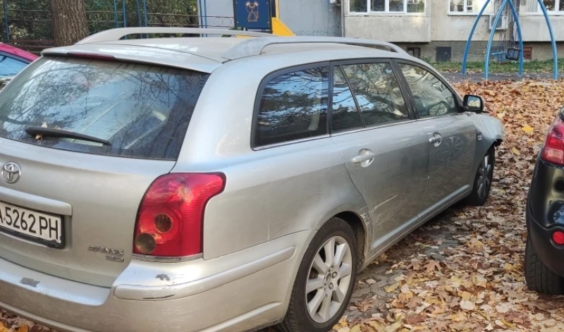 Toyota Avensis, снимка 4 - Автомобили и джипове - 48027994