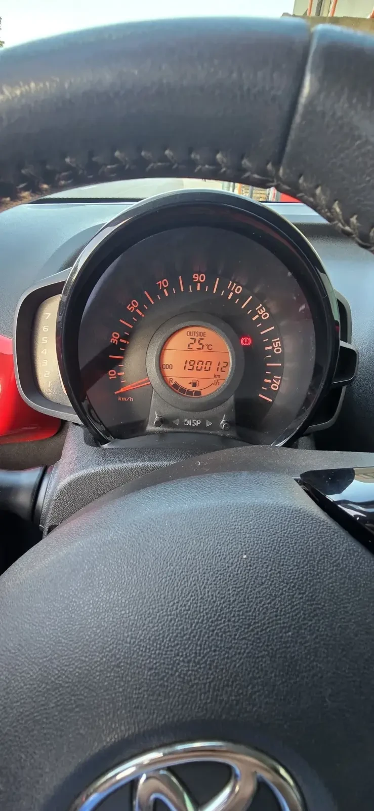 Toyota Aygo 1.1, снимка 6 - Автомобили и джипове - 54624495