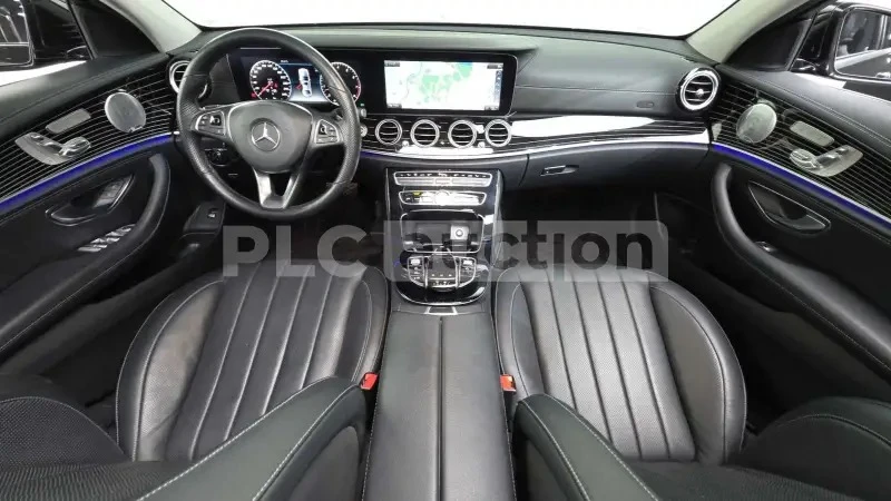 Mercedes-Benz E 400 4MATIC/ОБДУХВАНЕ/ПАНОРАМА/BURMESTER/360, снимка 5 - Автомобили и джипове - 54916213