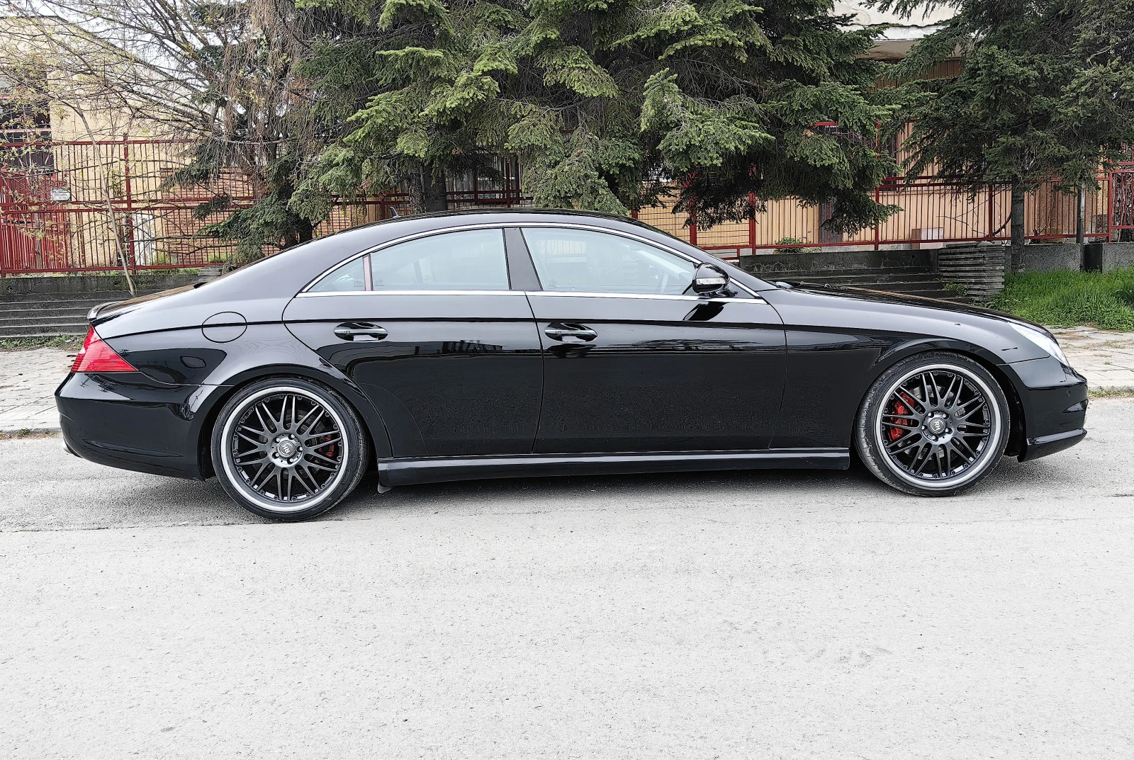 Mercedes-Benz CLS 500 AMG 388 к.с. / 7G Tronic - изображение 4