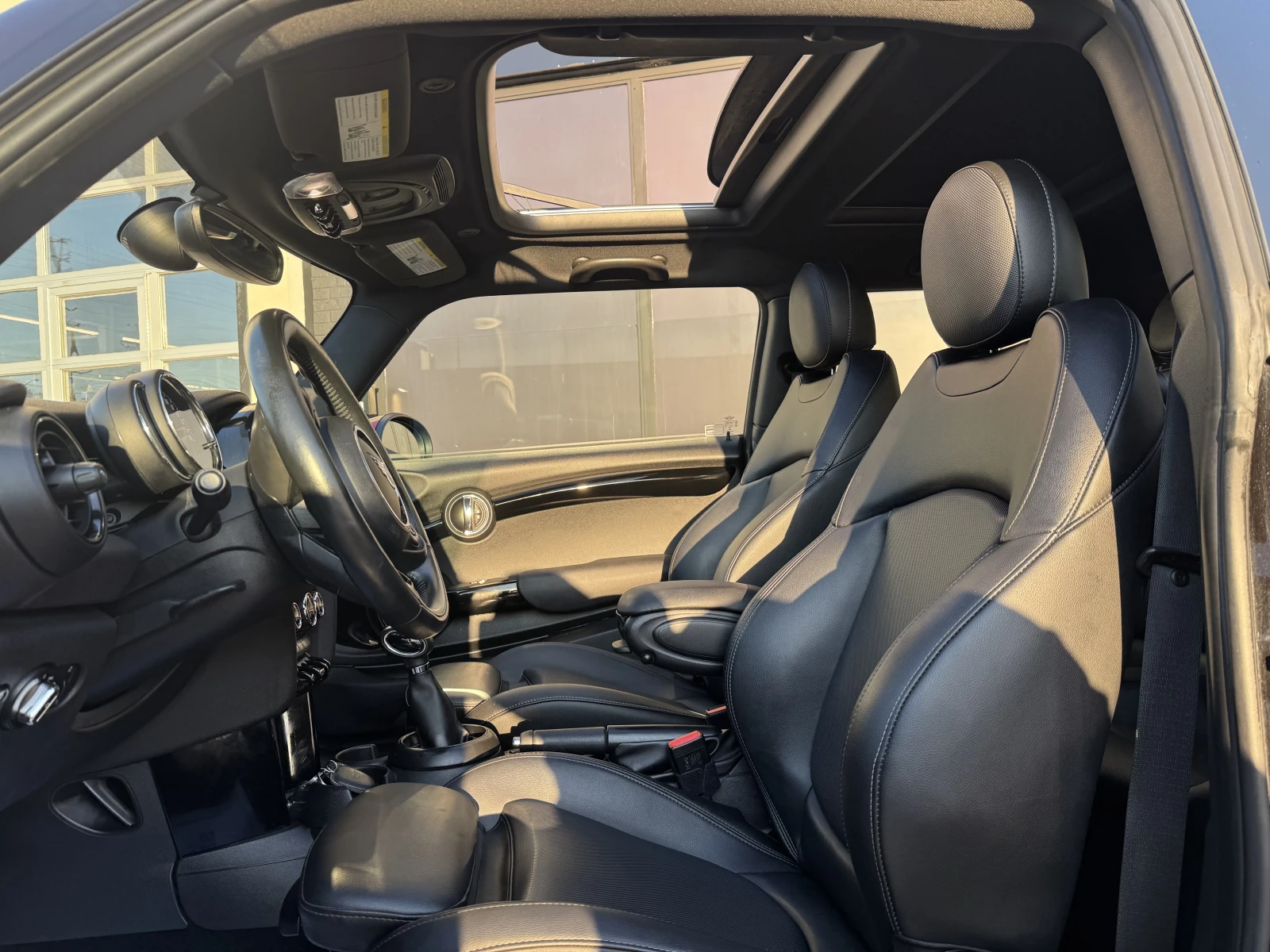 Mini Cooper s  Hatchback * CARFAX* * АвтоКредит* (ЦЕНА ДО БГ) - изображение 6