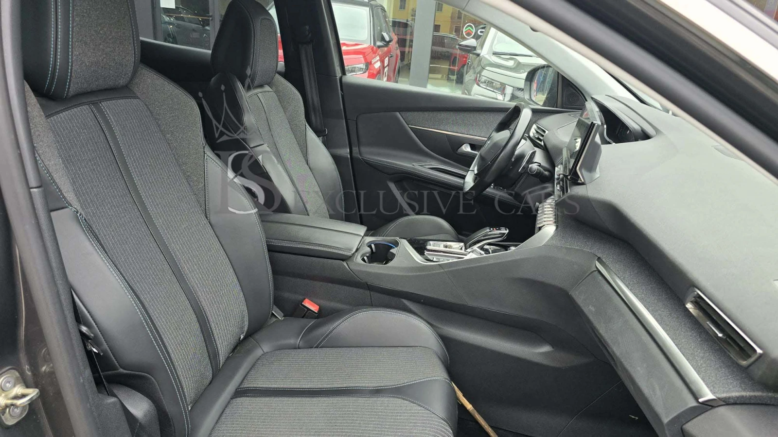 Peugeot 3008 1.6 HYBRID* 225kc* e-EAT8* ALLURE* , снимка 15 - Автомобили и джипове - 53731994