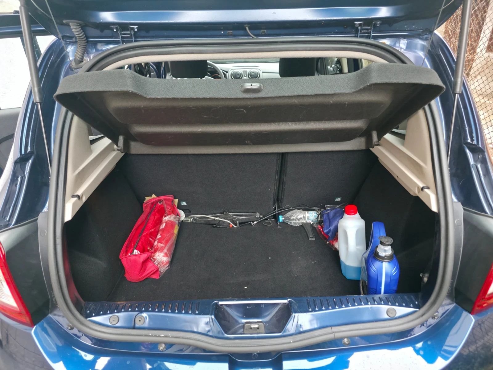 Dacia Sandero, снимка 7 - Автомобили и джипове - 53847208