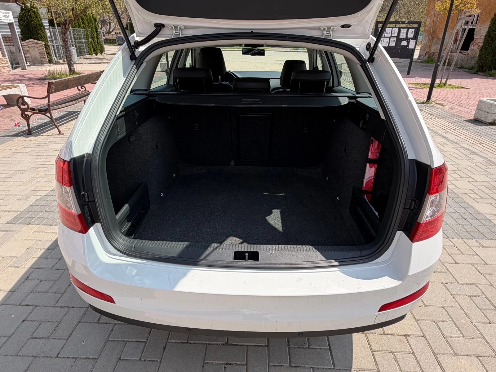 Skoda Octavia НОВ ВНОС ГЕРМАНИЯ НАВИ ФУЛ ЕКСТРИ, снимка 8 - Автомобили и джипове - 54227185