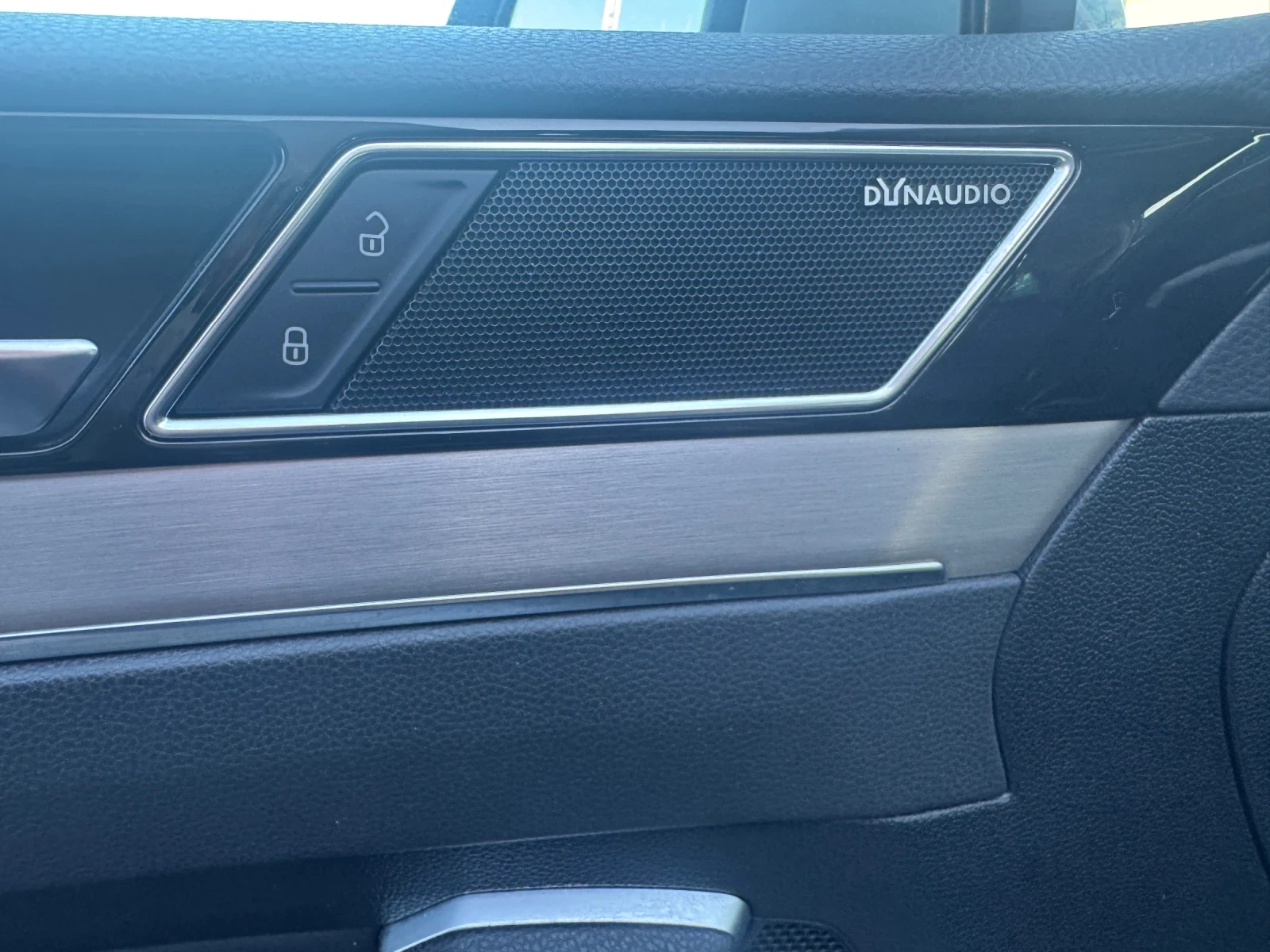 VW Passat Highline, N1 С ПРАВО НА ДАНЪЧЕН К-Т, снимка 14 - Автомобили и джипове - 54916879