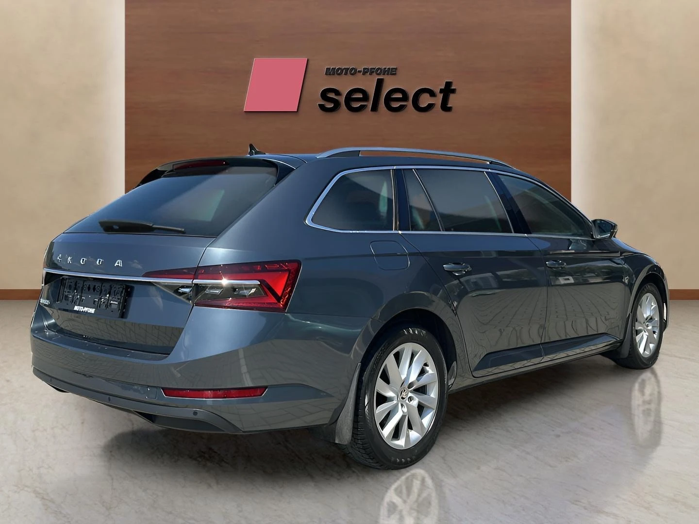 Skoda Superb 1.5 TSI, снимка 7 - Автомобили и джипове - 54348284