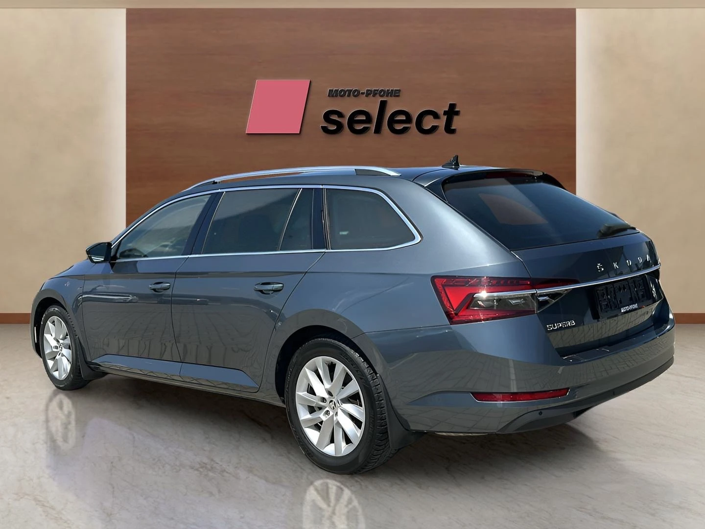 Skoda Superb 1.5 TSI, снимка 6 - Автомобили и джипове - 54348284