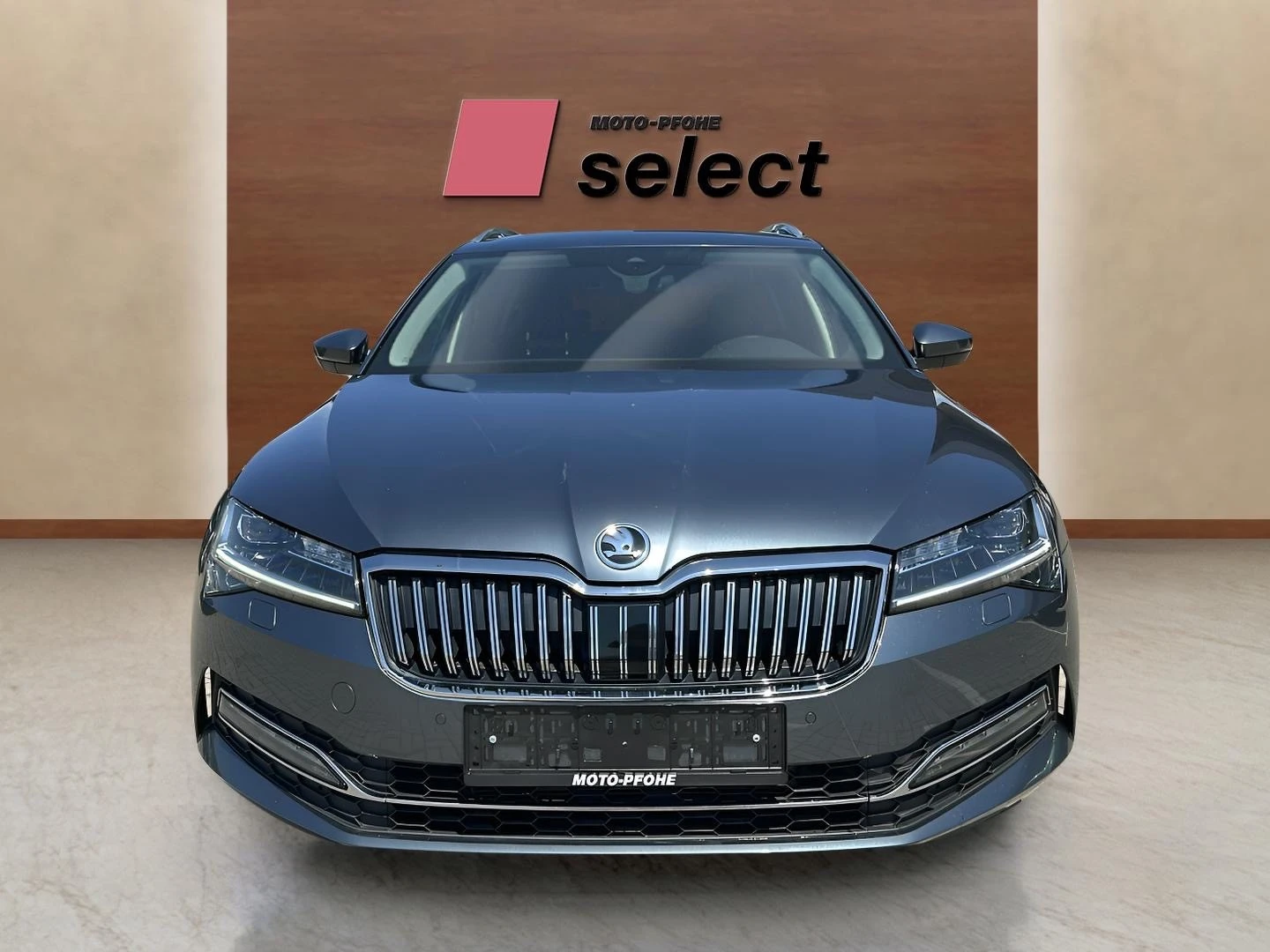 Skoda Superb 1.5 TSI, снимка 3 - Автомобили и джипове - 54348284
