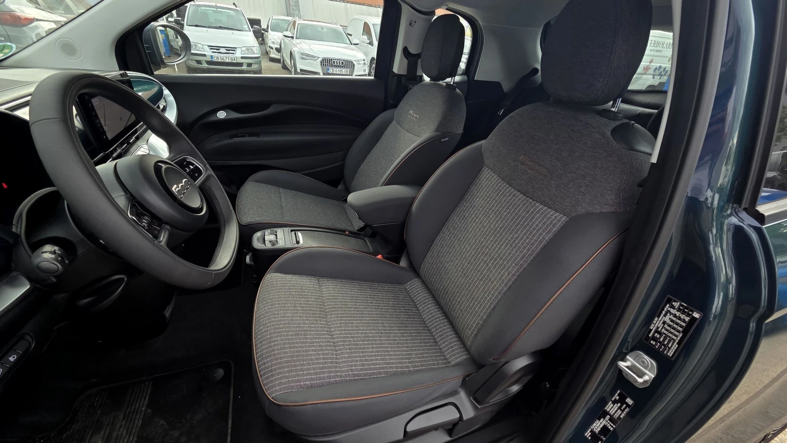 Fiat 500 42KWh/3 врати, снимка 7 - Автомобили и джипове - 54610921