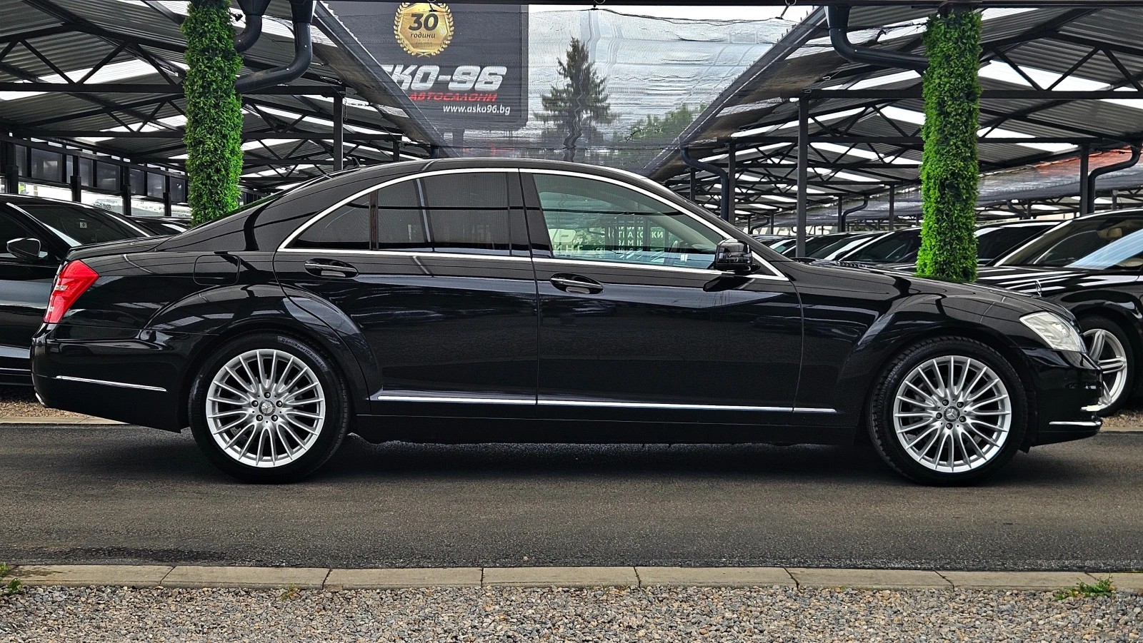 Mercedes-Benz S 350 AMG/FACE/GERMANY/DISTR/NIGHT/CAMERA/HARMAN/ОБДУХ/L, снимка 4 - Автомобили и джипове - 54645207