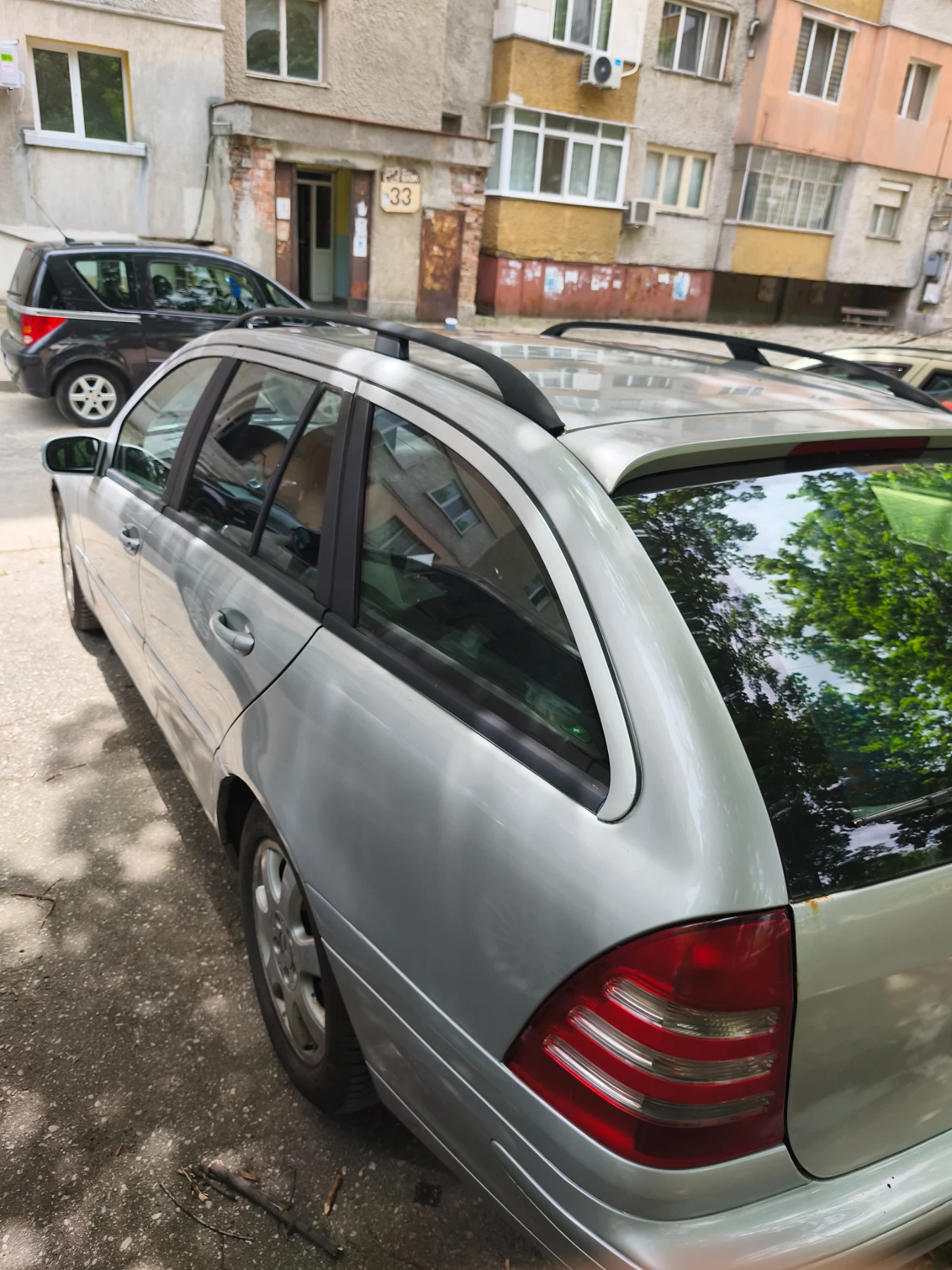Mercedes-Benz C 180, снимка 4 - Автомобили и джипове - 54767038