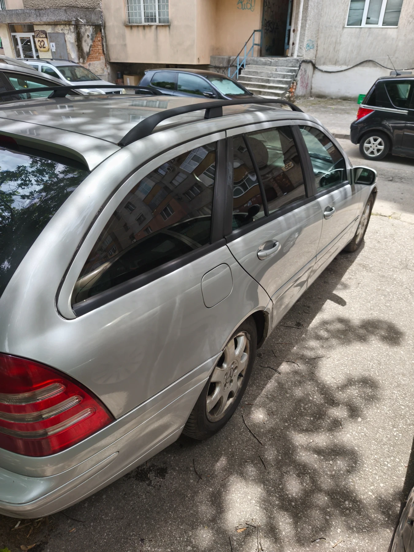 Mercedes-Benz C 180, снимка 5 - Автомобили и джипове - 54767038