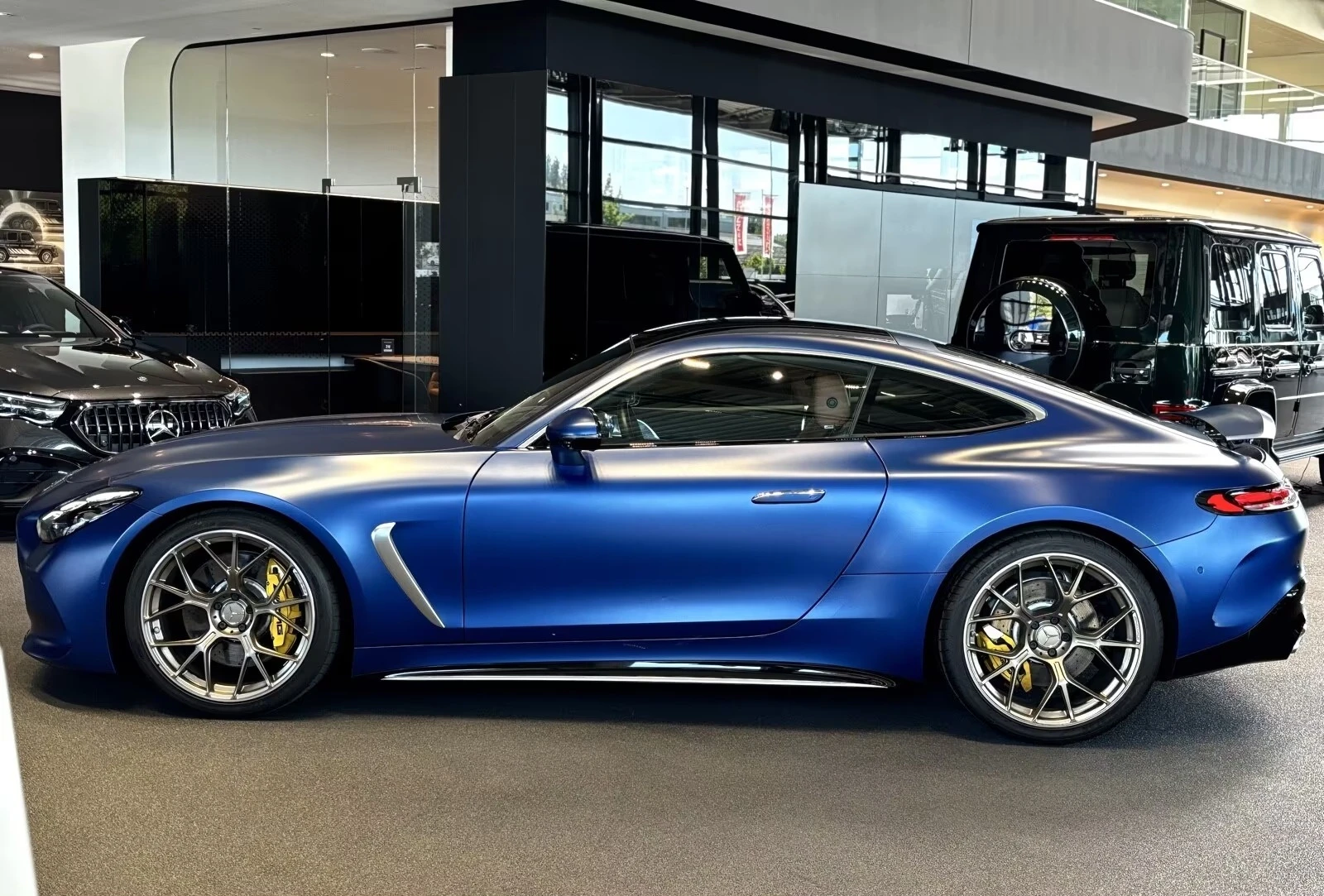 Mercedes-Benz AMG GT 63 / 4 MATIC / BURM / HUD / 360 / PANO / , снимка 4 - Автомобили и джипове - 55099294