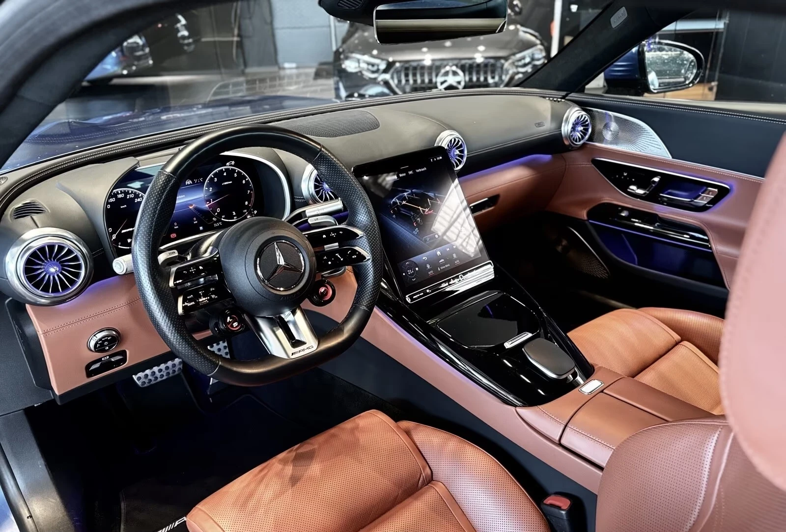Mercedes-Benz AMG GT 63 / 4 MATIC / BURM / HUD / 360 / PANO / , снимка 11 - Автомобили и джипове - 55099294