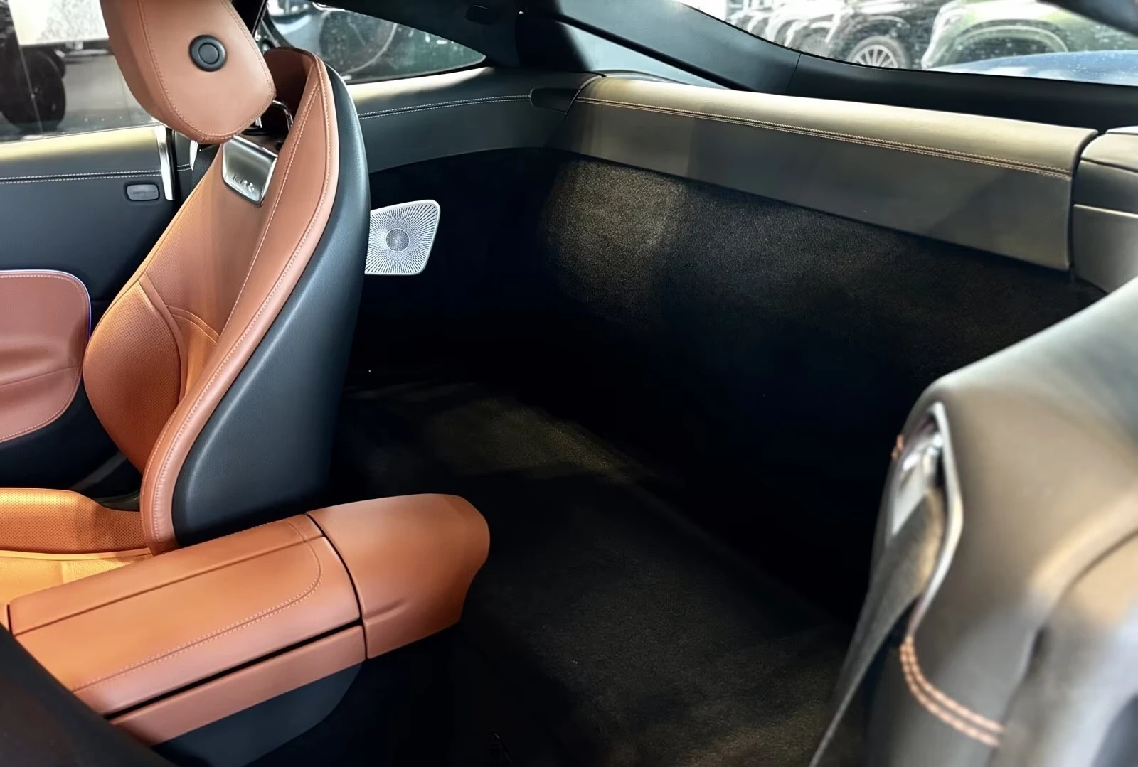 Mercedes-Benz AMG GT 63 / 4 MATIC / BURM / HUD / 360 / PANO / , снимка 14 - Автомобили и джипове - 55099294