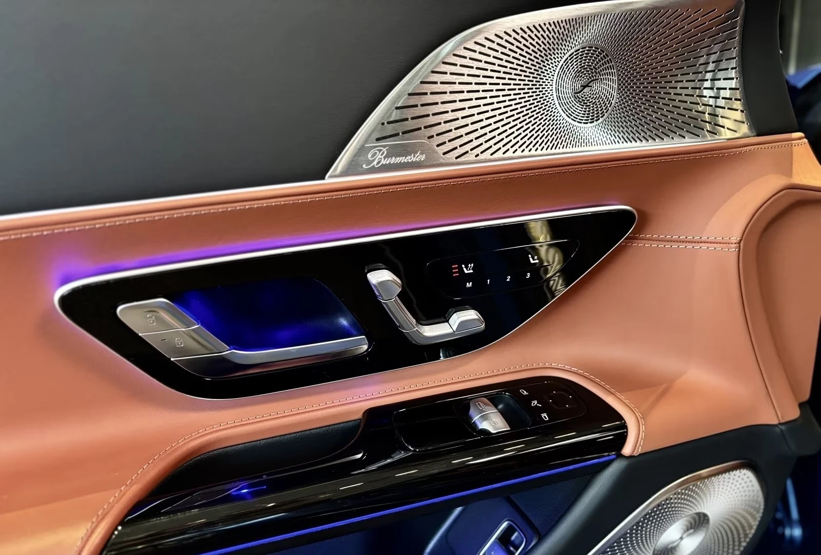 Mercedes-Benz AMG GT 63 / 4 MATIC / BURM / HUD / 360 / PANO / , снимка 9 - Автомобили и джипове - 55099294
