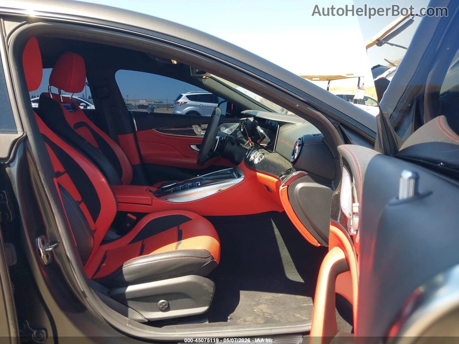 Mercedes-Benz GT AMG 43* Red Interior* Black MATTE* Цена до БГ, снимка 9 - Автомобили и джипове - 55188892