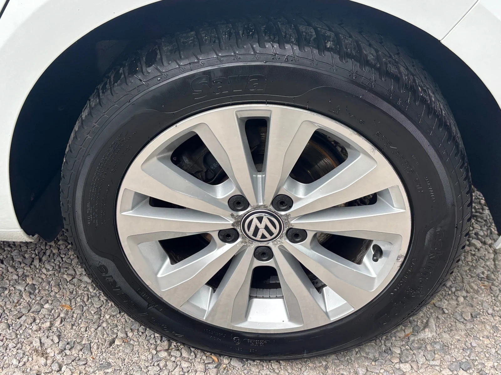 VW Golf 1.6 TDI, снимка 13 - Автомобили и джипове - 55406207