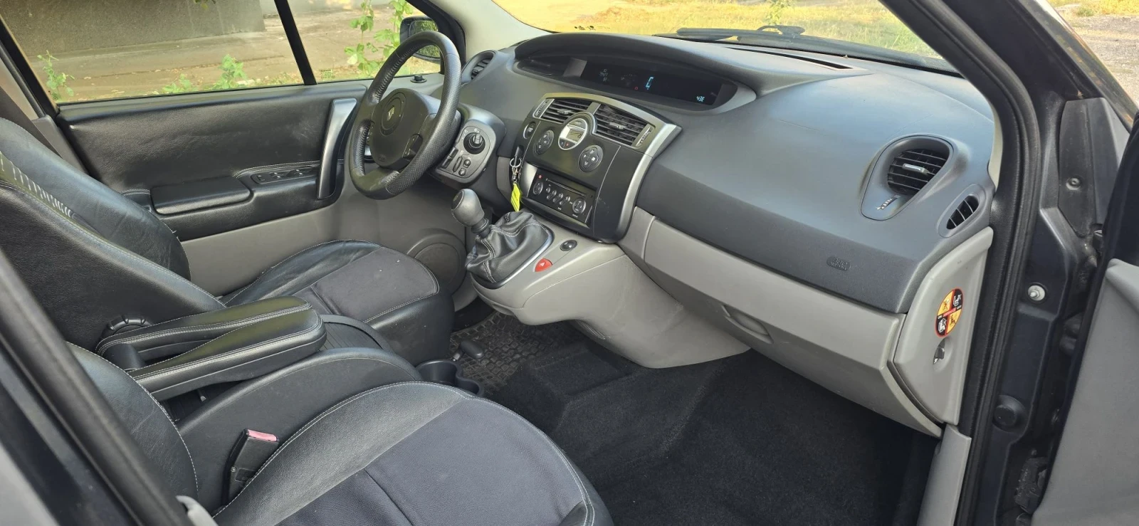 Renault Scenic 1.9, 110k.170х.км, снимка 11 - Автомобили и джипове - 55624653
