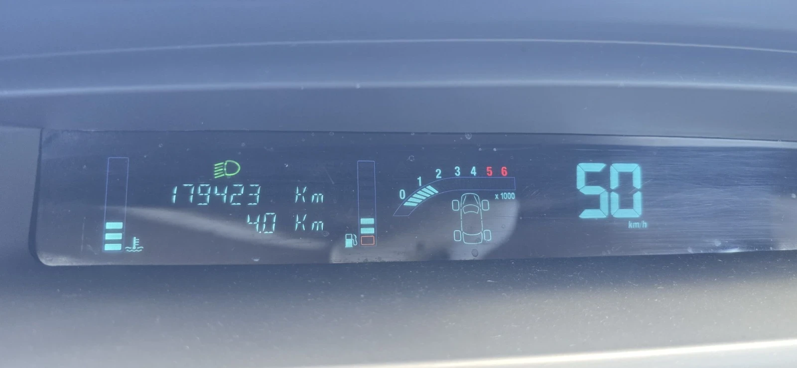 Renault Scenic 1.9, 110k.170х.км, снимка 15 - Автомобили и джипове - 55624653