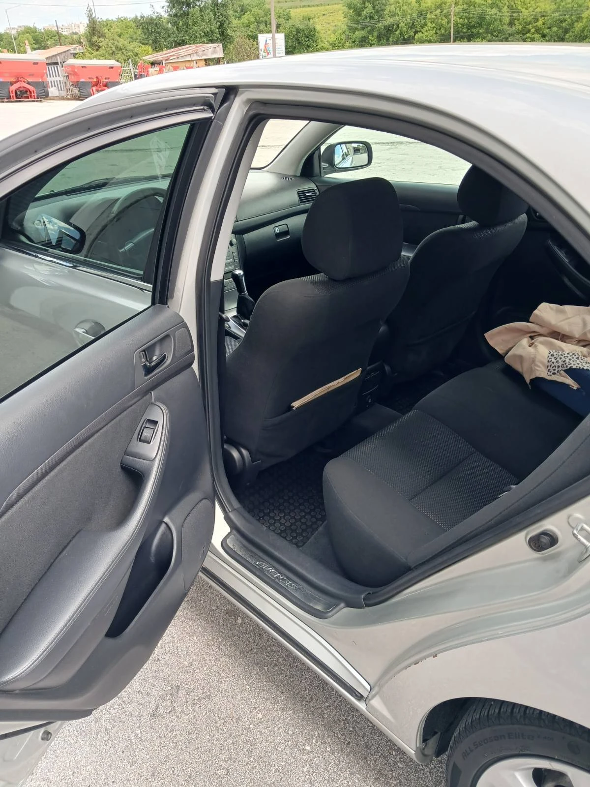 Toyota Avensis, снимка 7 - Автомобили и джипове - 55636884