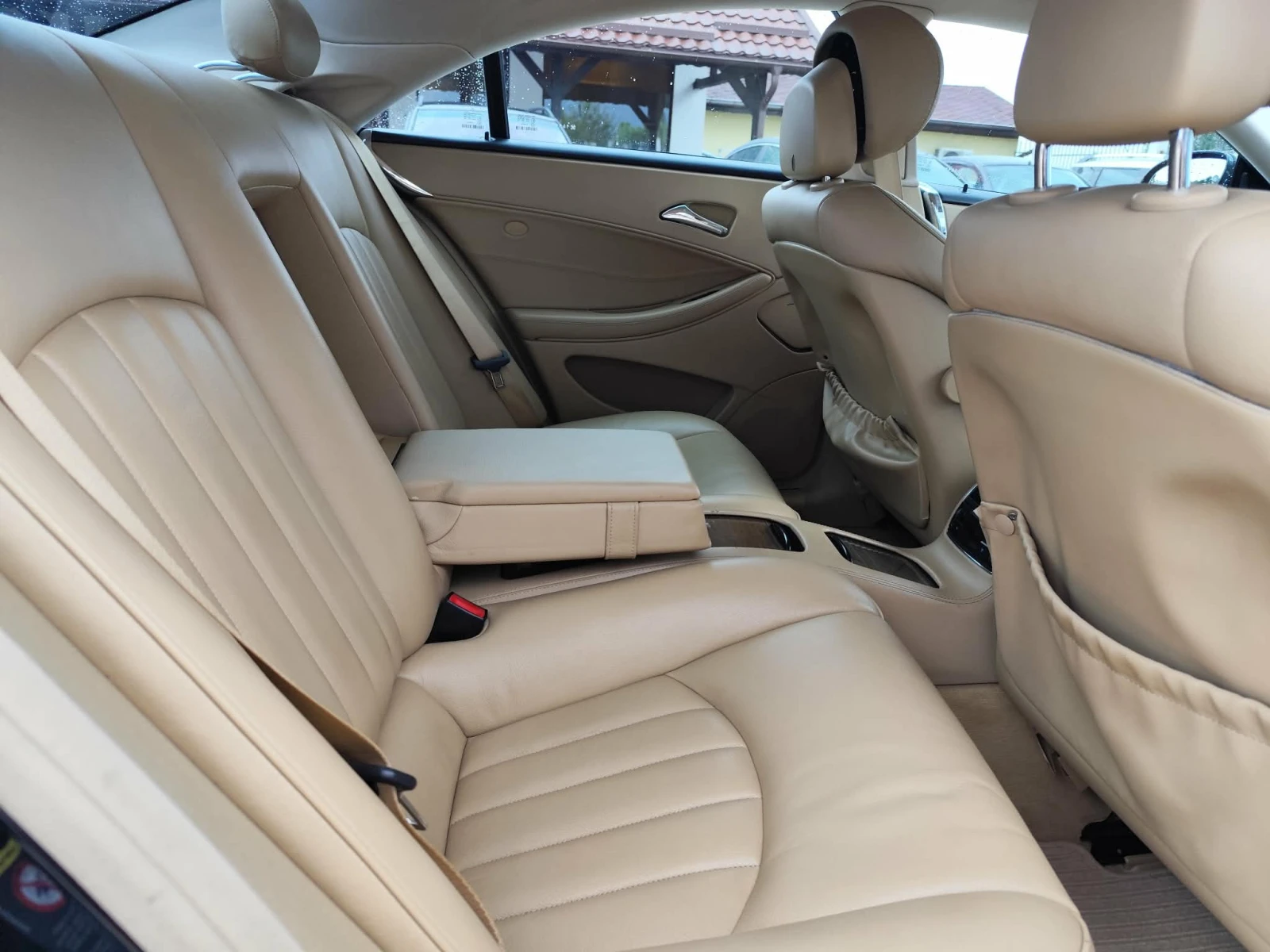 Mercedes-Benz CLS 320 3.0 дизел Италия, снимка 13 - Автомобили и джипове - 55950865
