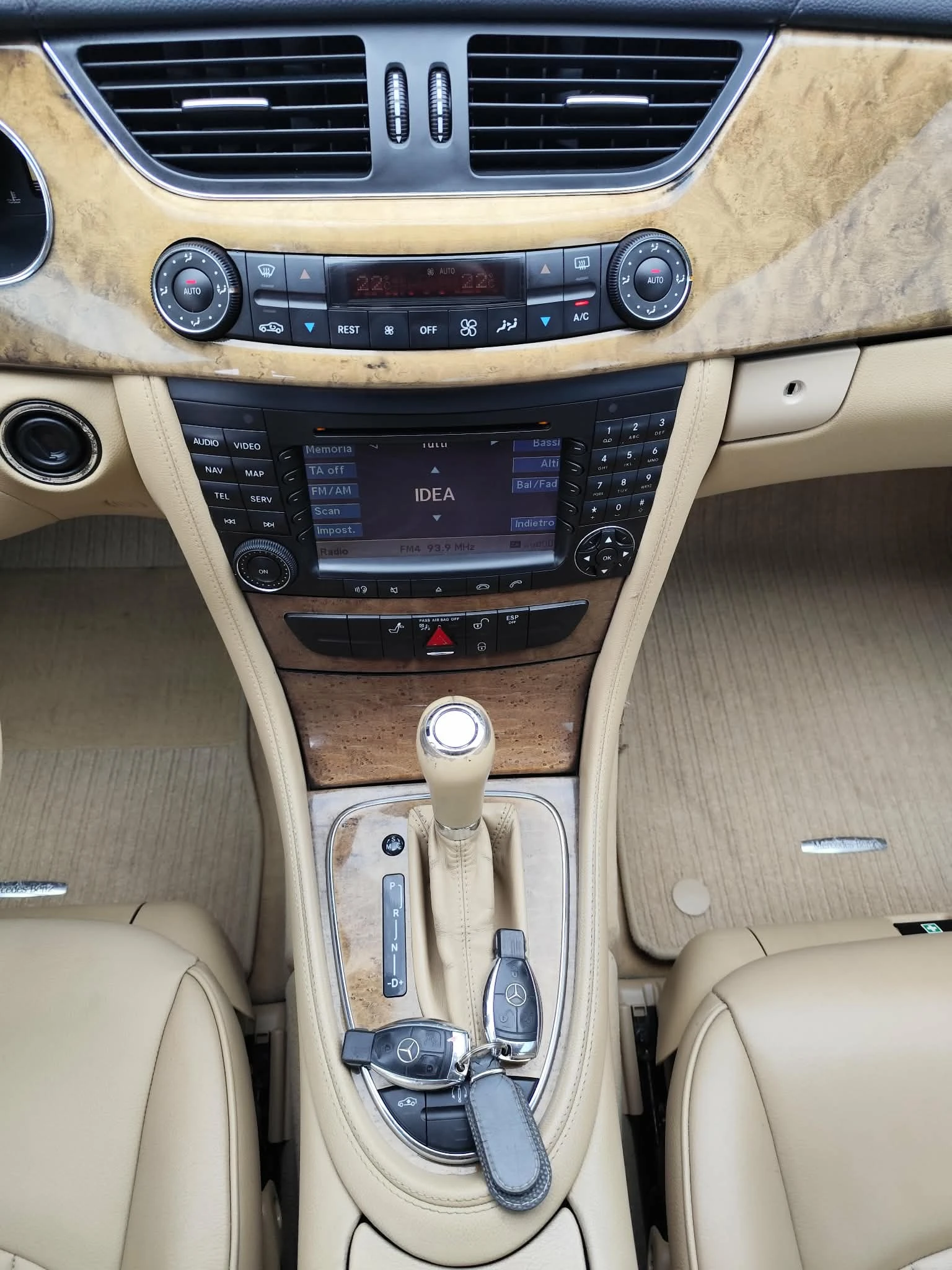 Mercedes-Benz CLS 320 3.0 дизел Италия, снимка 11 - Автомобили и джипове - 55950865