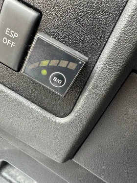 Nissan Qashqai 1.6 I  Газ-Бензин, снимка 12