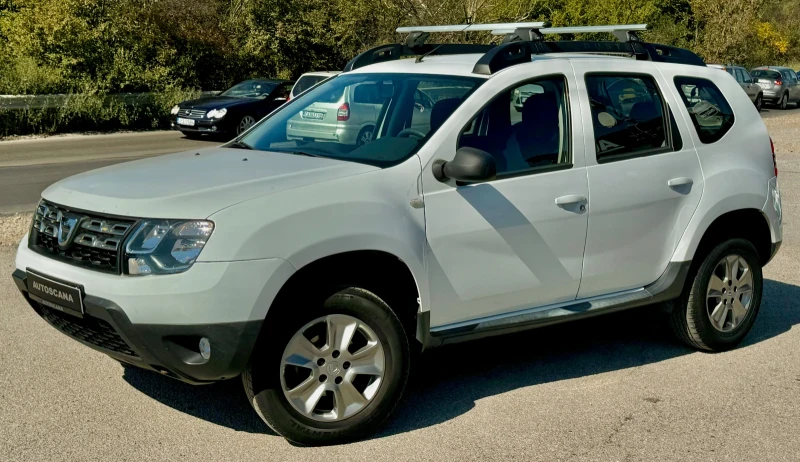 Dacia Duster Фабрична газ, снимка 2 - Автомобили и джипове - 47385793