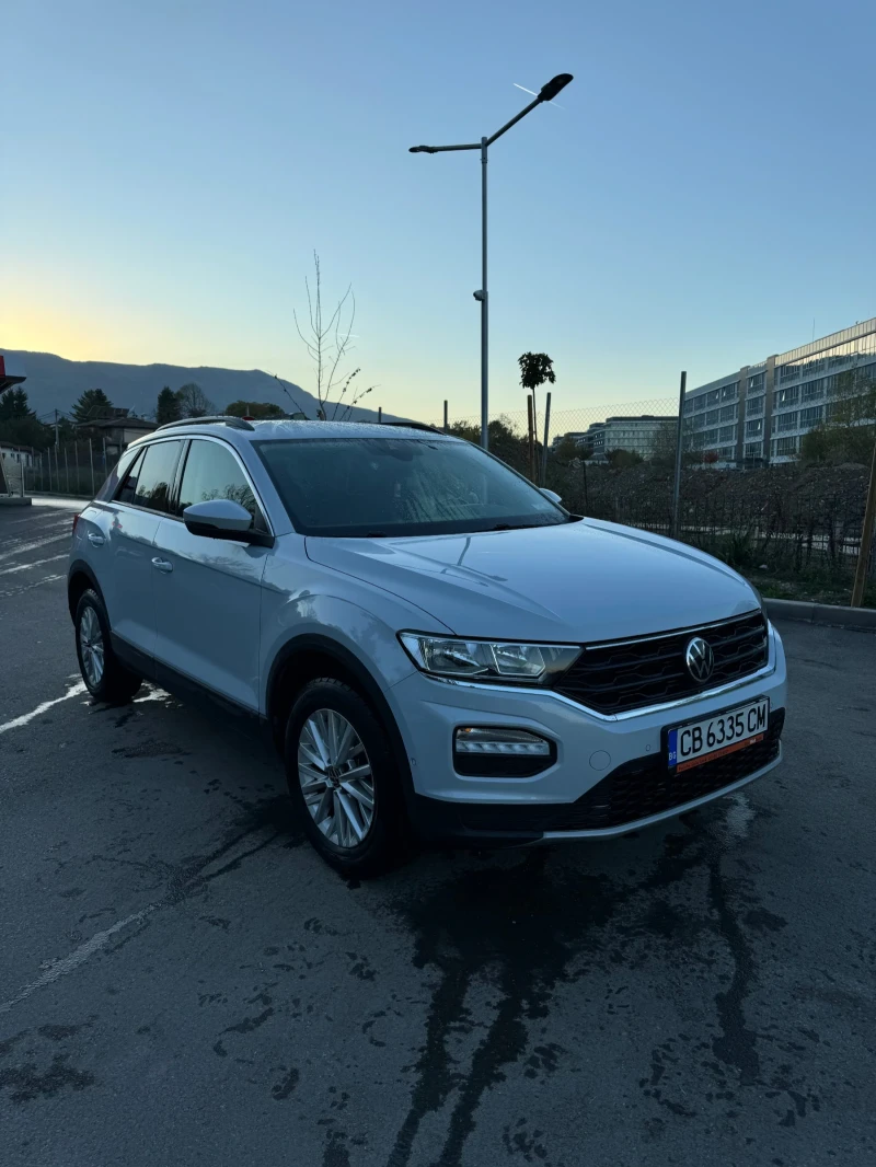 VW T-Roc, снимка 3 - Автомобили и джипове - 47680569