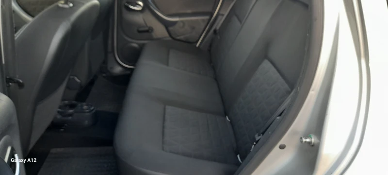 Dacia Duster 1.6i 105kc.4×4., снимка 13 - Автомобили и джипове - 52405064