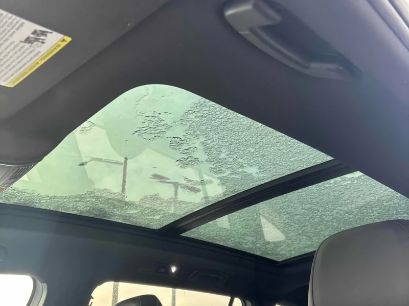 VW Tiguan * Highline R Line * CARFAX * БЕЗ ПЪРВОНАЧАЛНА ВНОС, снимка 11 - Автомобили и джипове - 53025430