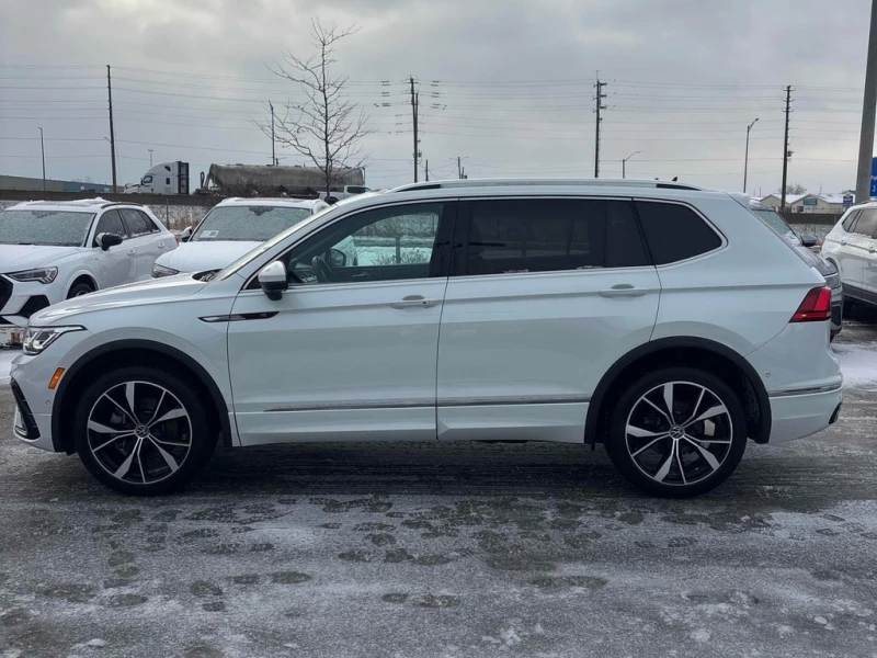VW Tiguan * Highline R Line * CARFAX * БЕЗ ПЪРВОНАЧАЛНА ВНОС, снимка 2 - Автомобили и джипове - 53025430
