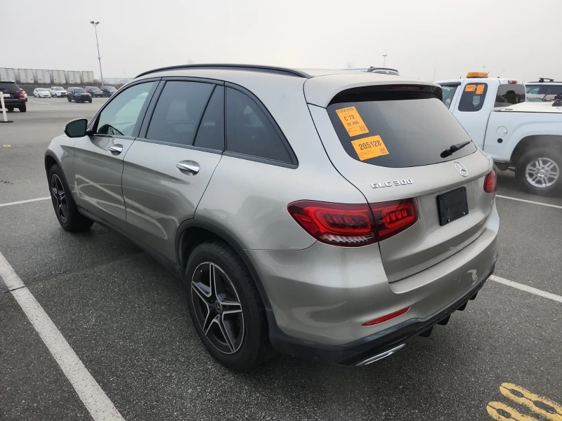 Mercedes-Benz GLC 300 4MATIC* AMG-PACK* DISTRONIC* LANE-ASSIST* DIGITAL*, снимка 4 - Автомобили и джипове - 53338150