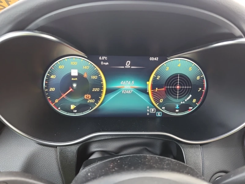 Mercedes-Benz GLC 300 4MATIC* AMG-PACK* DISTRONIC* LANE-ASSIST* DIGITAL*, снимка 7 - Автомобили и джипове - 53338150