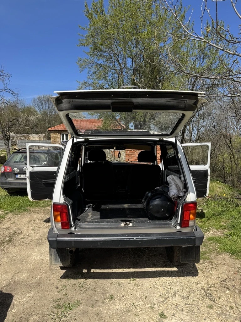 Lada Niva, снимка 13 - Автомобили и джипове - 54226211