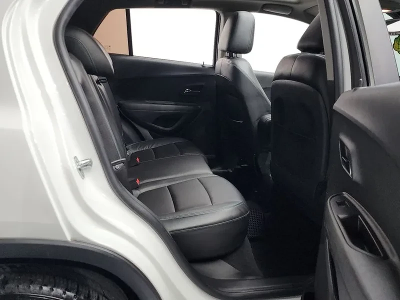 Chevrolet Trax 1.4, снимка 12 - Автомобили и джипове - 54330252