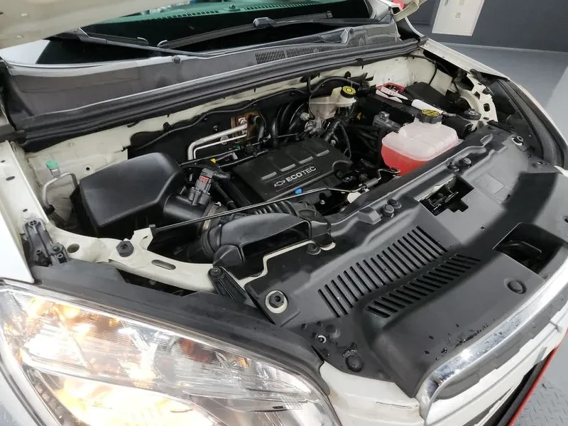 Chevrolet Trax 1.4, снимка 6 - Автомобили и джипове - 54330252