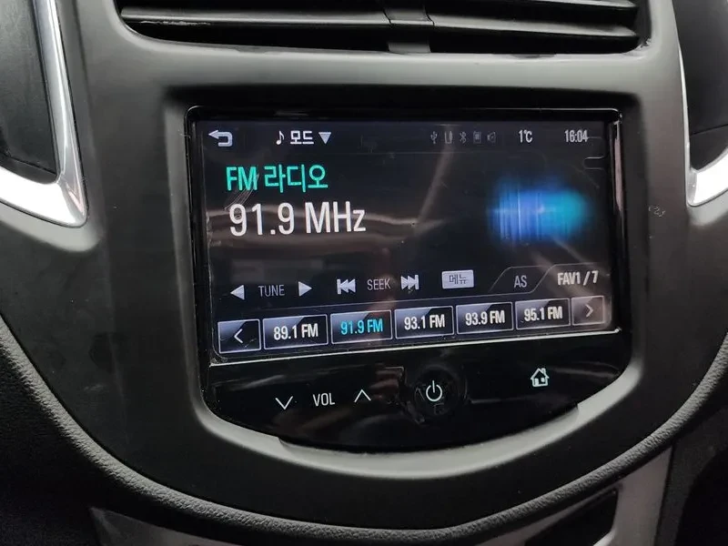 Chevrolet Trax 1.4, снимка 14 - Автомобили и джипове - 54330252