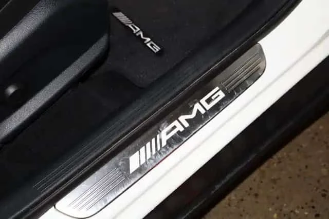 Mercedes-Benz GLC 43 AMG  Night PKG * ПОДГРЕВИ * ПАНО * KEYLESS* CARFAX, снимка 14 - Автомобили и джипове - 54416060