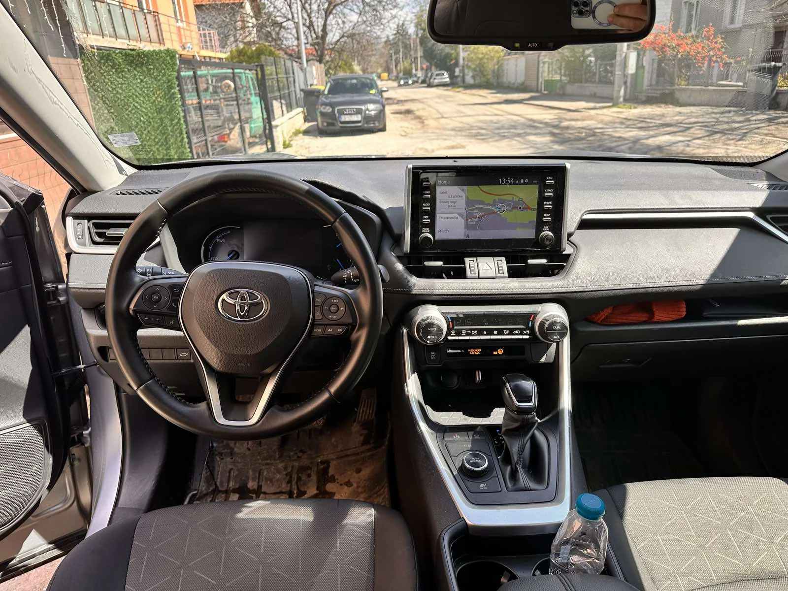 Toyota Rav4 2.5 hybrid 4x4 - изображение 10
